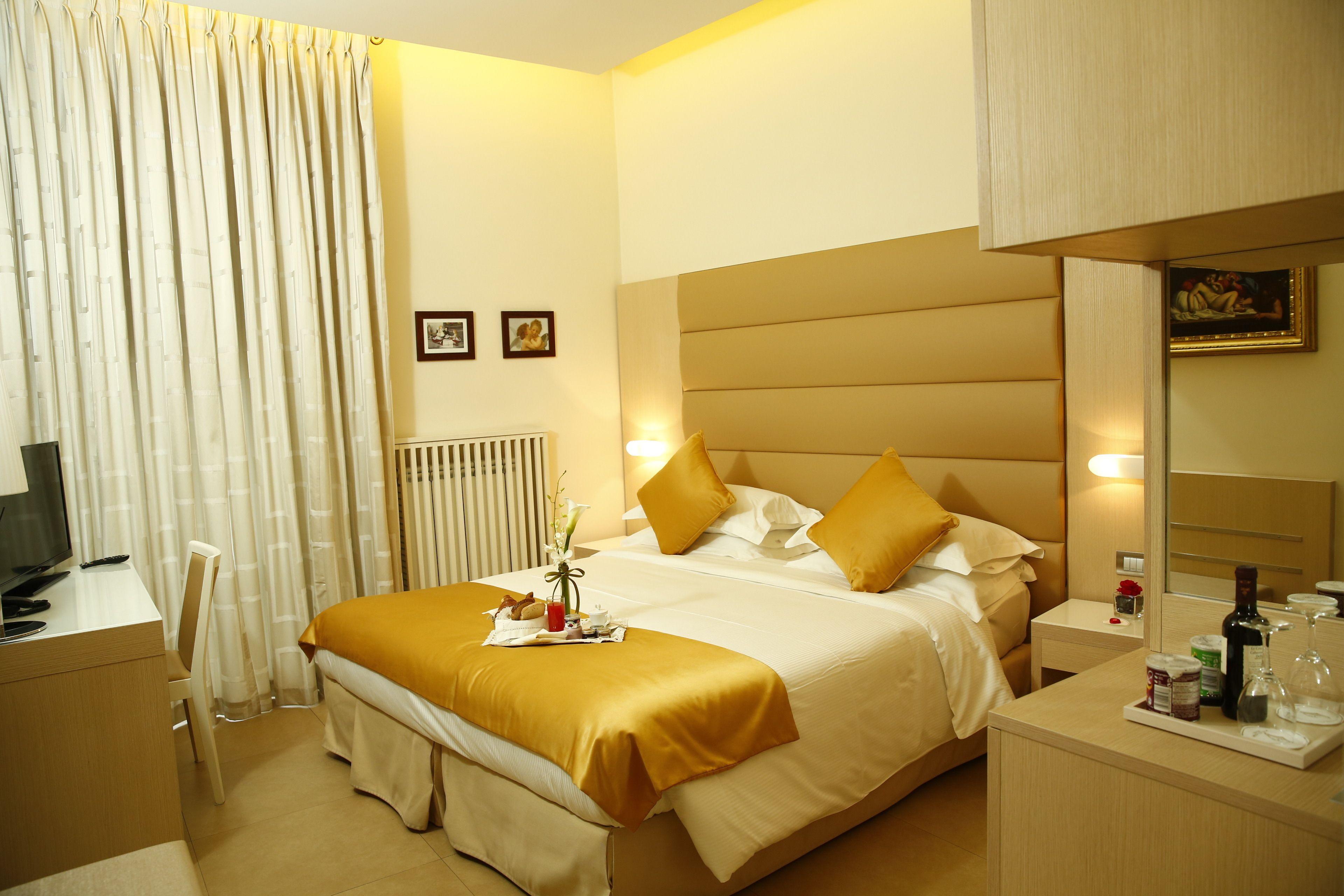 Augustana House And Suites, Rome